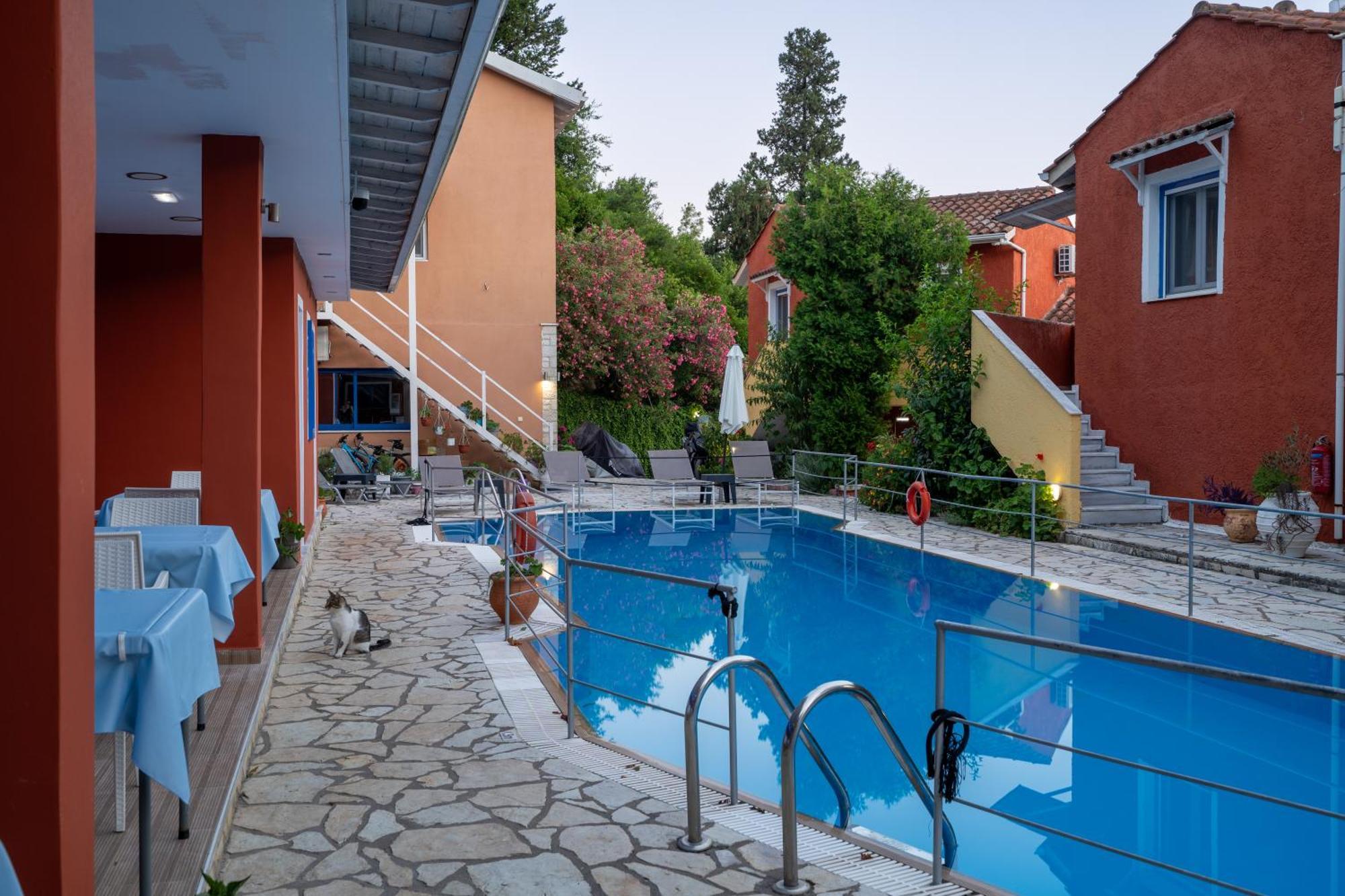 Vliho Bay Boutique Hotel Yénion Eksteriør billede