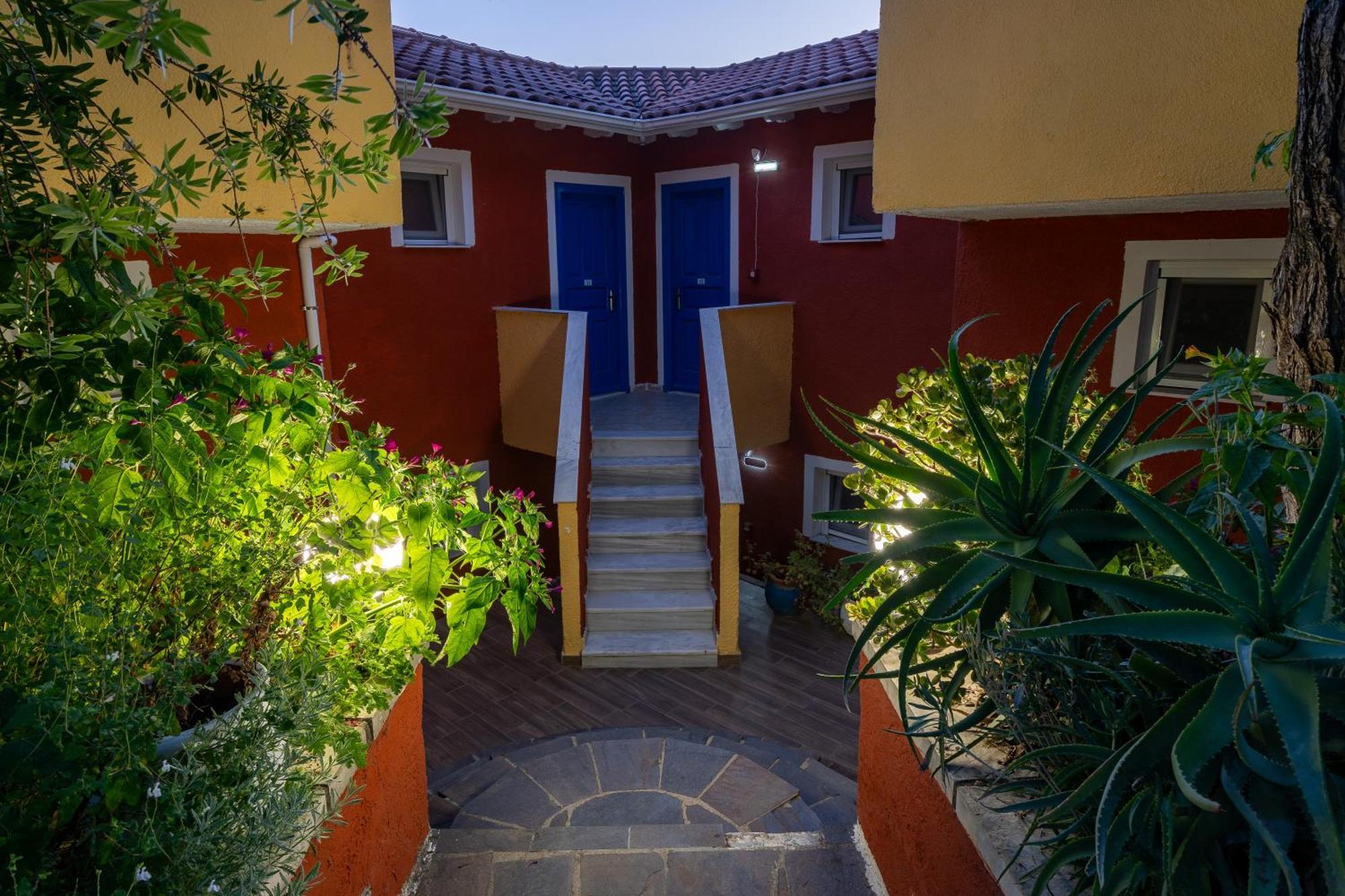 Vliho Bay Boutique Hotel Yénion Eksteriør billede