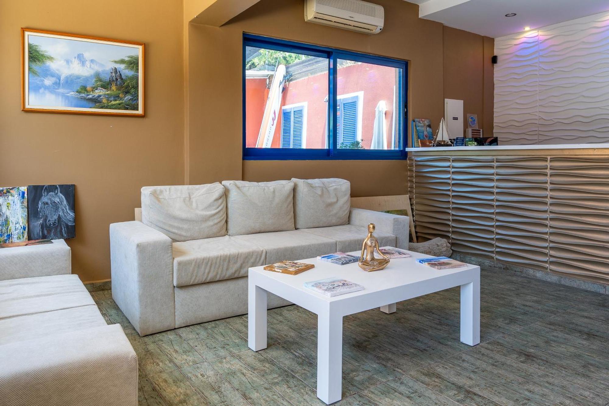 Vliho Bay Boutique Hotel Yénion Eksteriør billede