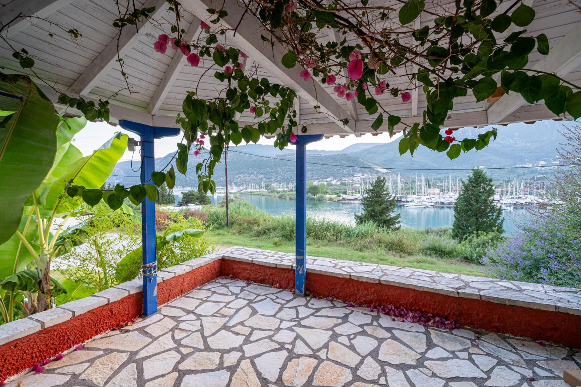 Vliho Bay Boutique Hotel Yénion Eksteriør billede