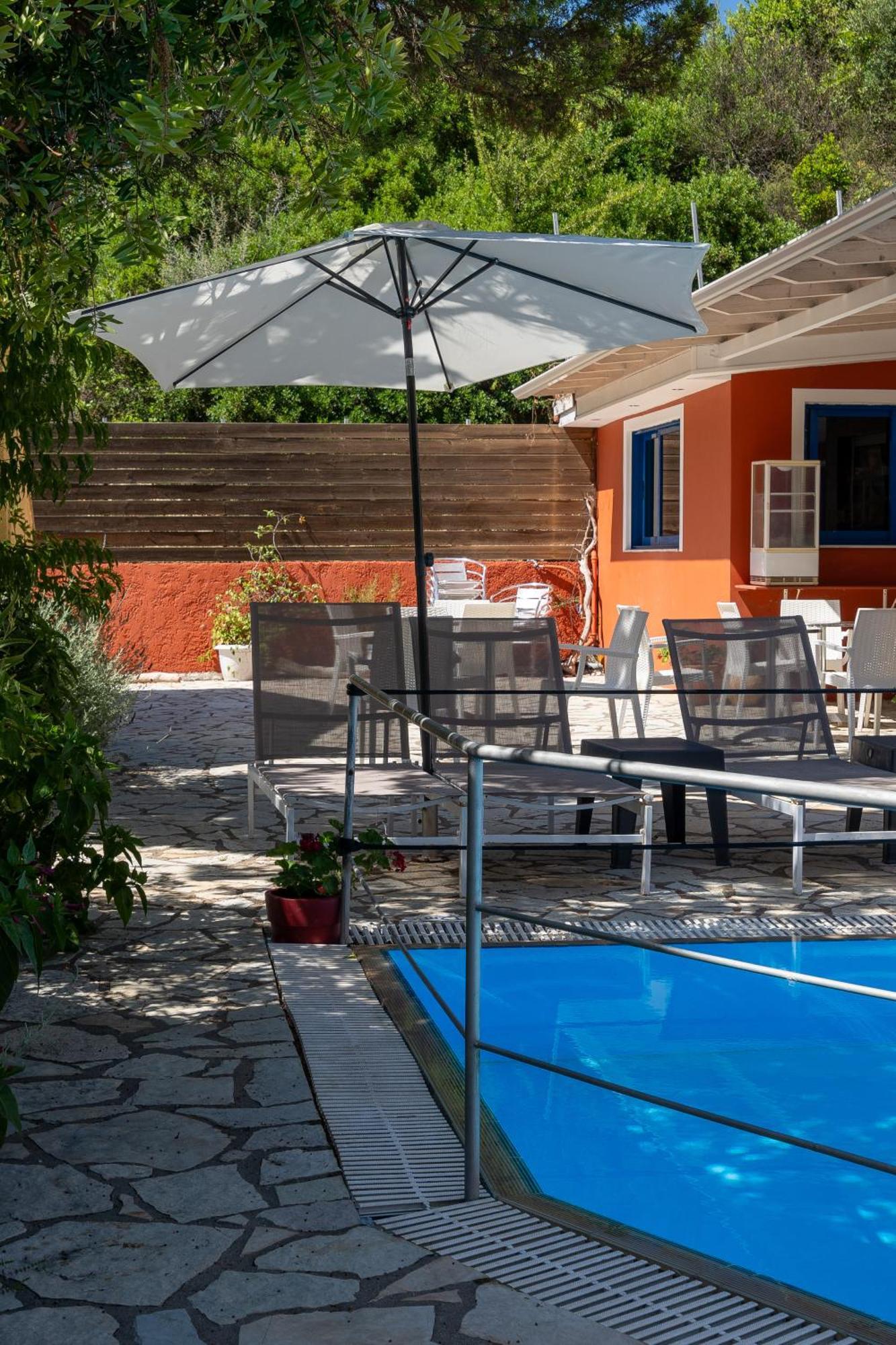 Vliho Bay Boutique Hotel Yénion Eksteriør billede