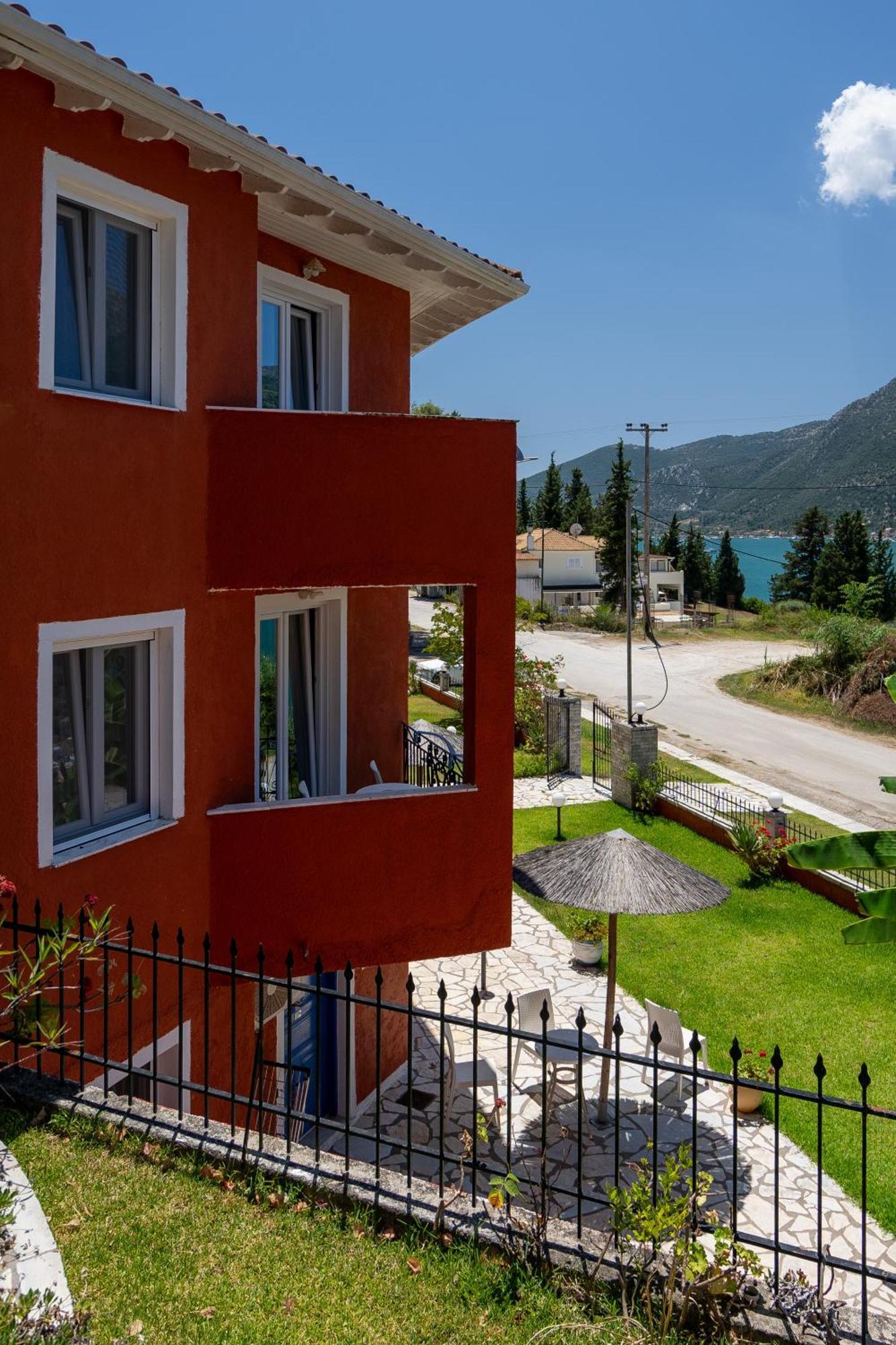 Vliho Bay Boutique Hotel Yénion Eksteriør billede
