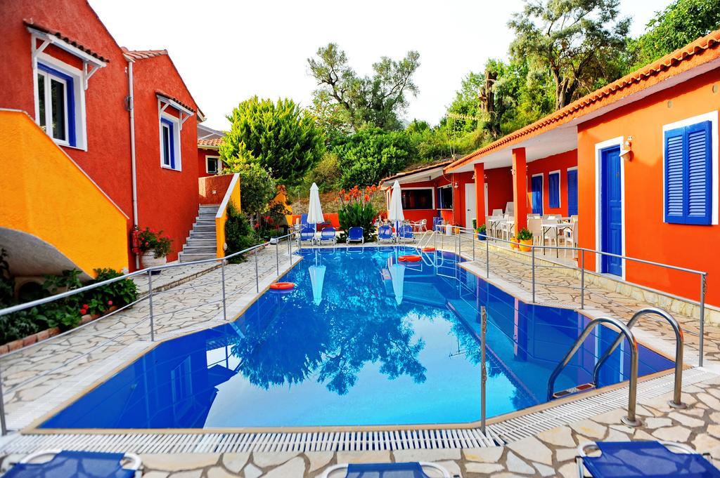 Vliho Bay Boutique Hotel Yénion Eksteriør billede