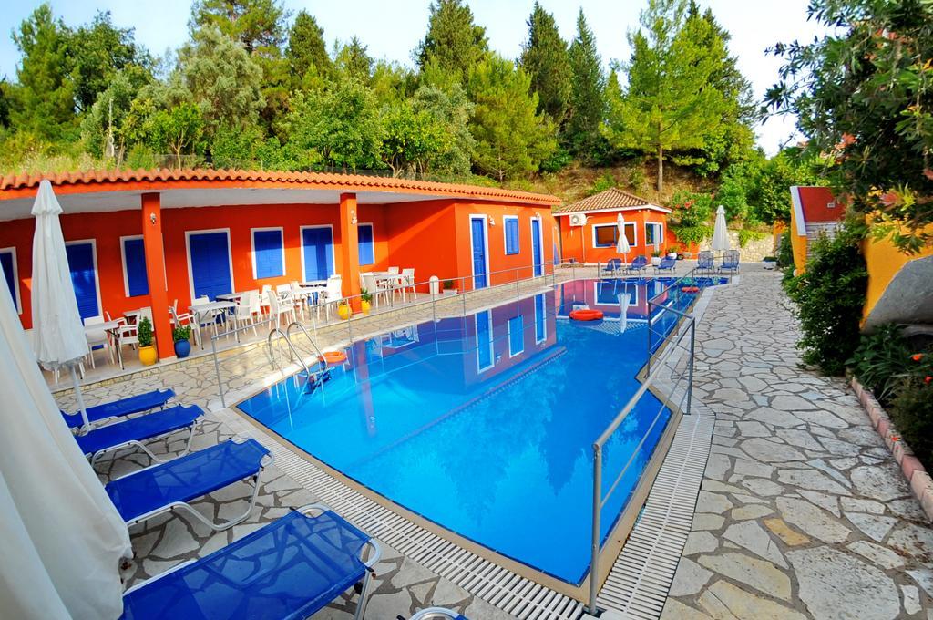 Vliho Bay Boutique Hotel Yénion Eksteriør billede