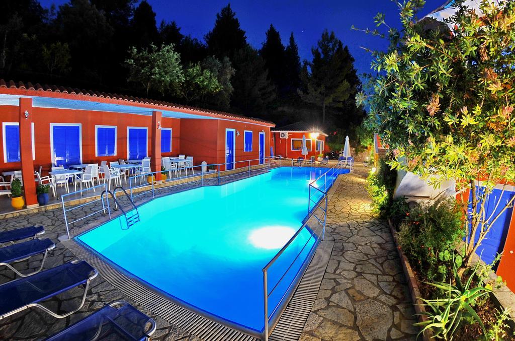 Vliho Bay Boutique Hotel Yénion Eksteriør billede